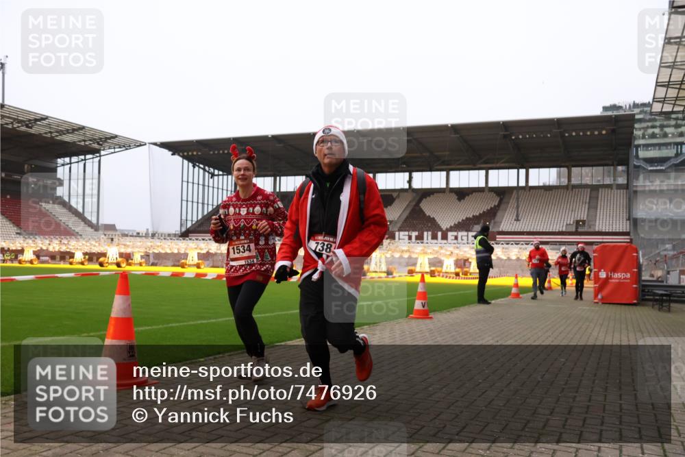 08.12.2024 - St. Pauli X-Mass-Run No. 14 Yannick Fuchs http://msf.ph/oto/7476926 08.12.2024 09:59:15 Ziel 738, 1202, 1534, 1802, 1874, 2983, 3293 meine-sportfotos.de