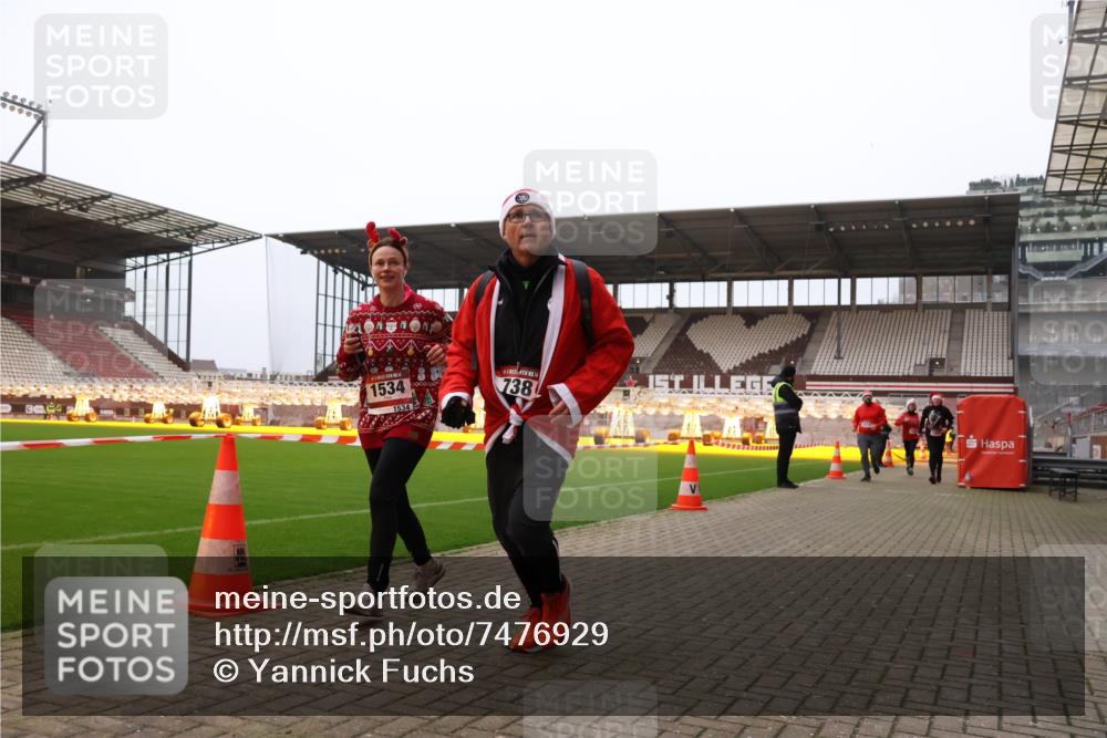08.12.2024 - St. Pauli X-Mass-Run No. 14 Yannick Fuchs http://msf.ph/oto/7476929 08.12.2024 09:59:15 Ziel 738, 1202, 1534, 1802, 1874, 2983, 3293 meine-sportfotos.de