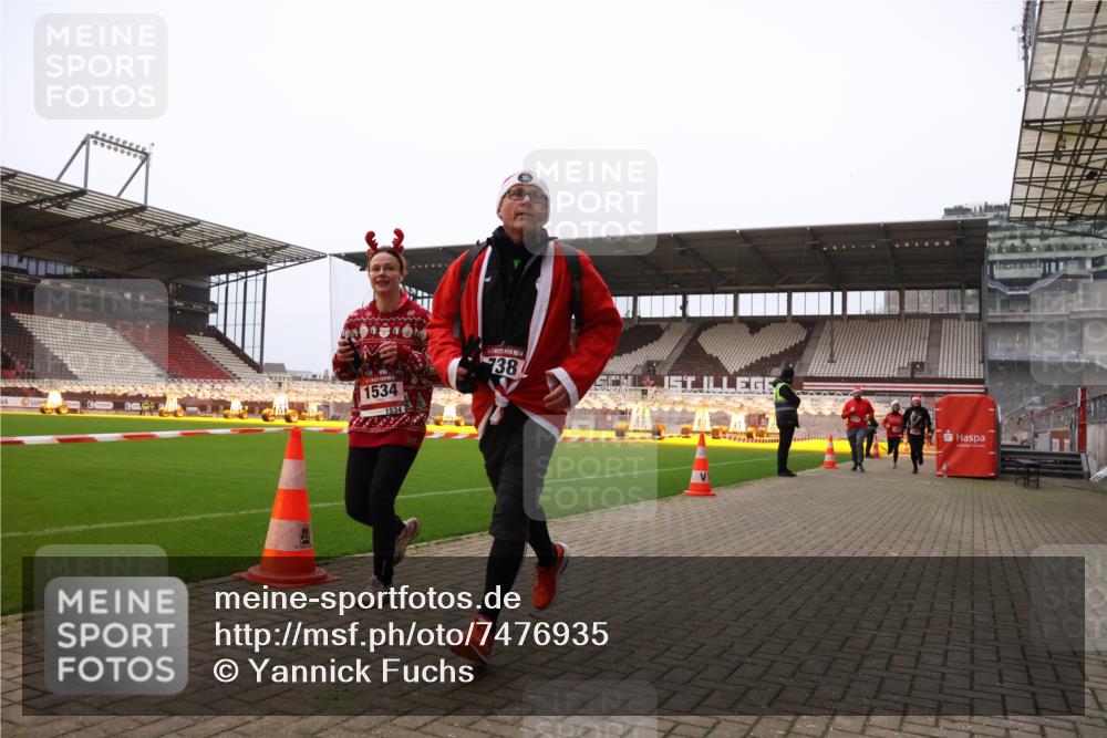 08.12.2024 - St. Pauli X-Mass-Run No. 14 Yannick Fuchs http://msf.ph/oto/7476935 08.12.2024 09:59:16 Ziel 431, 738, 1202, 1534, 1802, 1874, 2983, 3293 meine-sportfotos.de