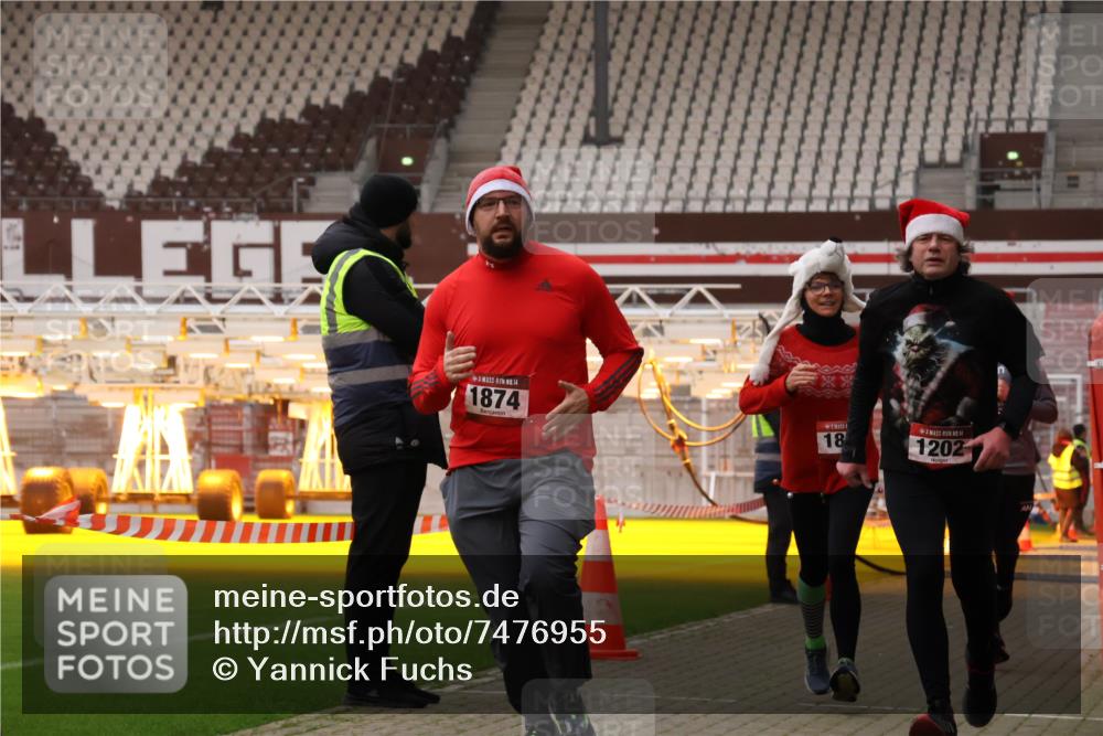 08.12.2024 - St. Pauli X-Mass-Run No. 14 Yannick Fuchs http://msf.ph/oto/7476955 08.12.2024 09:59:18 Ziel 431, 738, 1202, 1534, 1802, 1874, 2746, 2983, 3293 meine-sportfotos.de