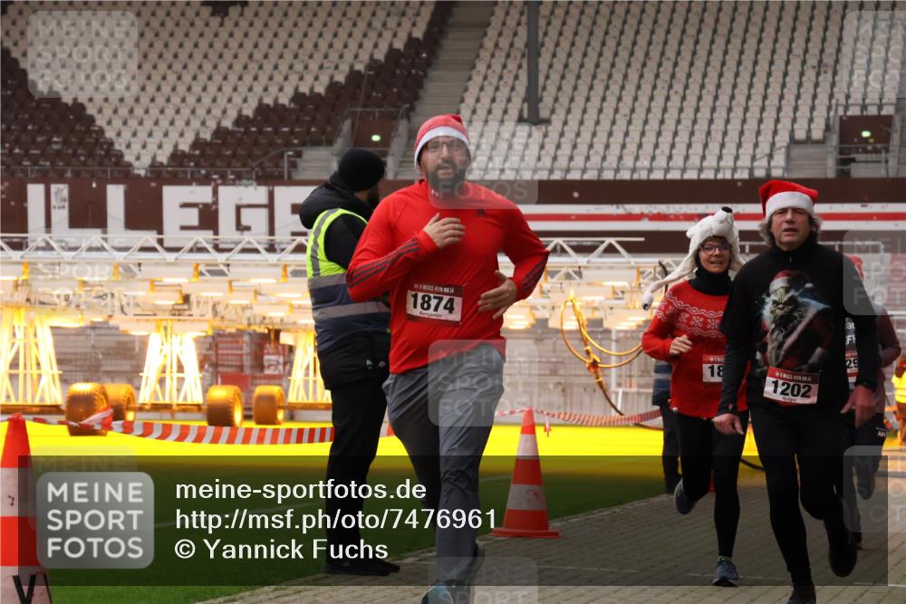 08.12.2024 - St. Pauli X-Mass-Run No. 14 Yannick Fuchs http://msf.ph/oto/7476961 08.12.2024 09:59:18 Ziel 431, 738, 1202, 1534, 1802, 1874, 2746, 2983, 3293 meine-sportfotos.de