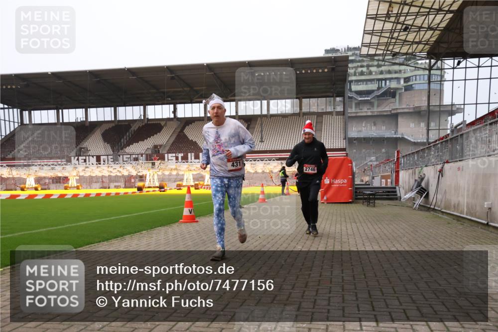 08.12.2024 - St. Pauli X-Mass-Run No. 14 Yannick Fuchs http://msf.ph/oto/7477156 08.12.2024 09:59:33 Ziel 190, 431, 2746, 2762, 3156, 3157 meine-sportfotos.de