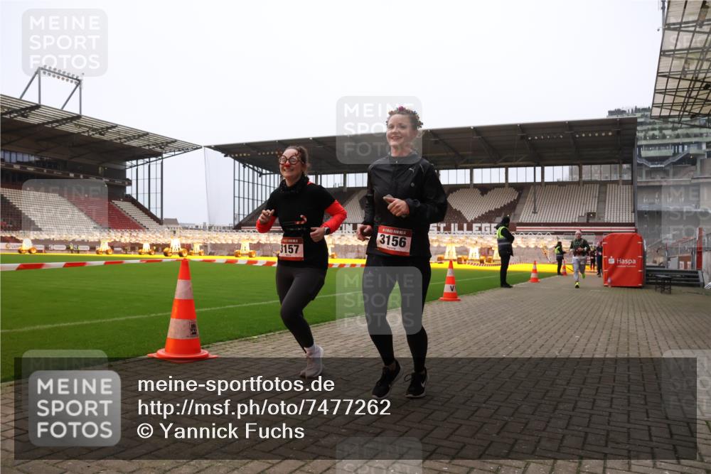 08.12.2024 - St. Pauli X-Mass-Run No. 14 Yannick Fuchs http://msf.ph/oto/7477262 08.12.2024 09:59:41 Ziel 100, 190, 431, 2746, 2762, 2932, 3156, 3157 meine-sportfotos.de