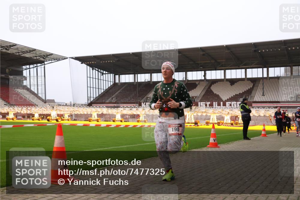 08.12.2024 - St. Pauli X-Mass-Run No. 14 Yannick Fuchs http://msf.ph/oto/7477325 08.12.2024 09:59:45 Ziel 100, 190, 2478, 2480, 2762, 2932, 3156, 3157, 3294 meine-sportfotos.de