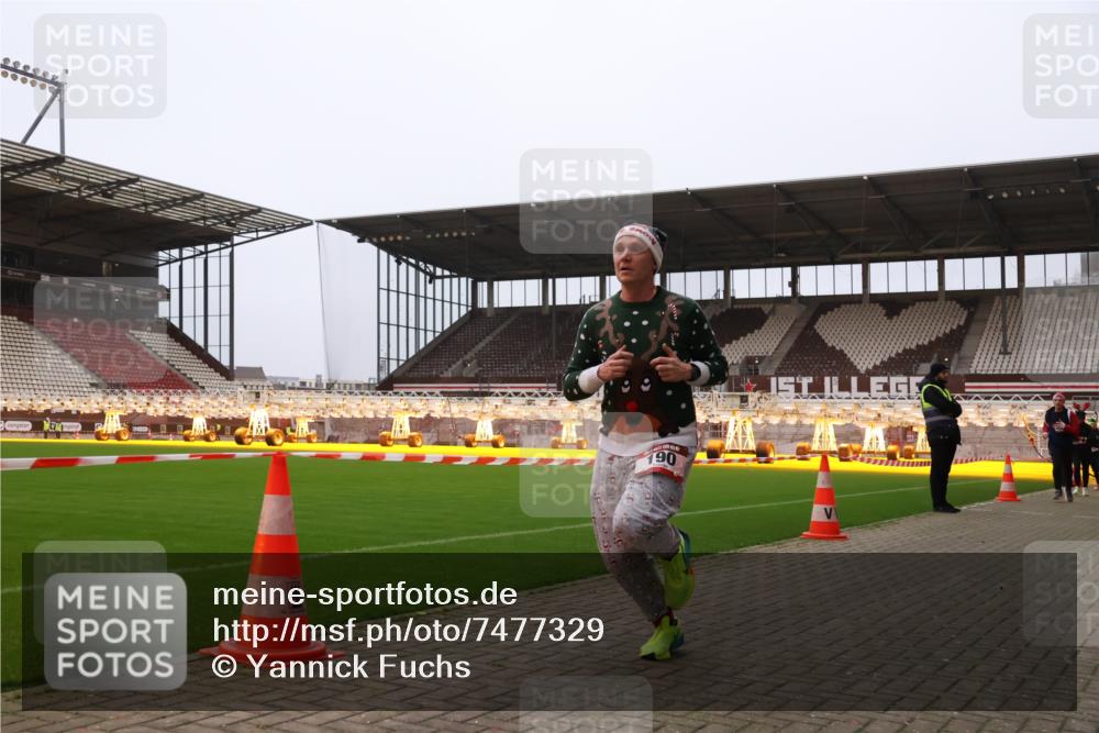 08.12.2024 - St. Pauli X-Mass-Run No. 14 Yannick Fuchs http://msf.ph/oto/7477329 08.12.2024 09:59:45 Ziel 100, 190, 2478, 2480, 2762, 2932, 3156, 3157, 3294 meine-sportfotos.de