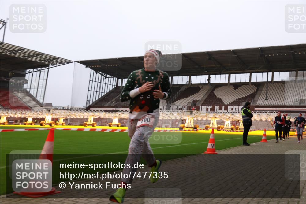 08.12.2024 - St. Pauli X-Mass-Run No. 14 Yannick Fuchs http://msf.ph/oto/7477335 08.12.2024 09:59:45 Ziel 100, 190, 2478, 2480, 2762, 2932, 3156, 3157, 3294 meine-sportfotos.de