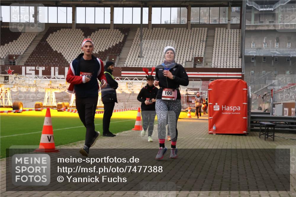 08.12.2024 - St. Pauli X-Mass-Run No. 14 Yannick Fuchs http://msf.ph/oto/7477388 08.12.2024 09:59:49 Ziel 100, 190, 2478, 2480, 2739, 2932, 2958, 3156, 3157, 3294 meine-sportfotos.de