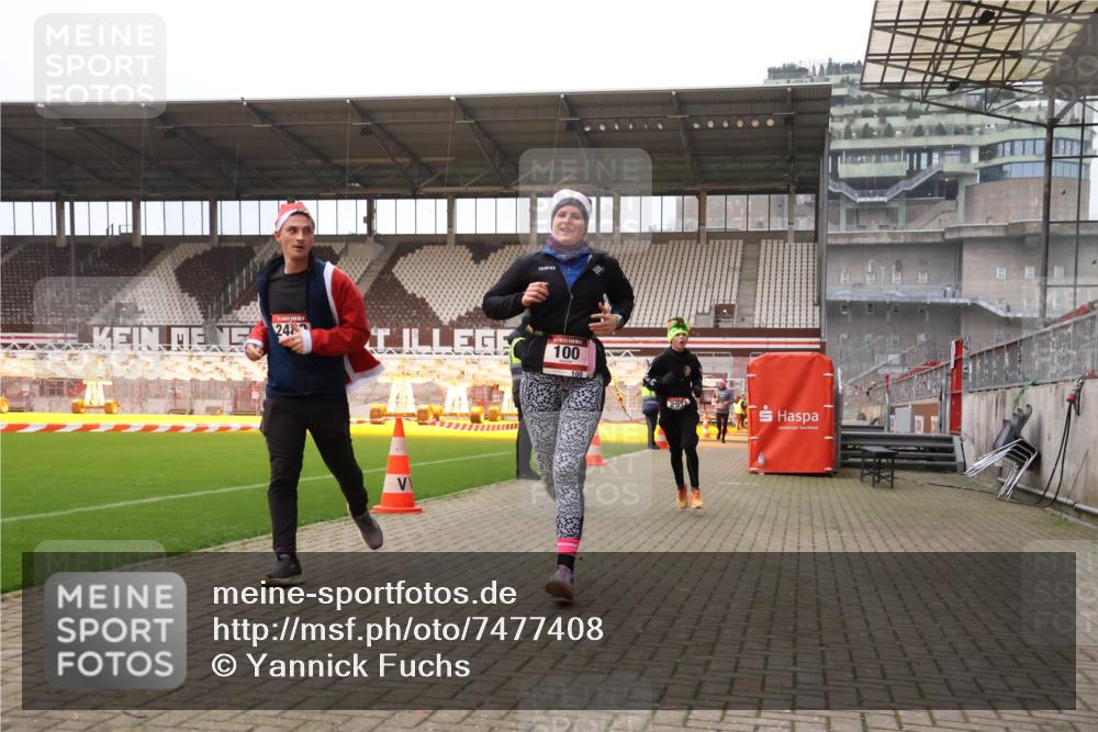 08.12.2024 - St. Pauli X-Mass-Run No. 14 Yannick Fuchs http://msf.ph/oto/7477408 08.12.2024 09:59:50 Ziel 100, 123, 190, 2478, 2480, 2739, 2932, 2958, 3294 meine-sportfotos.de