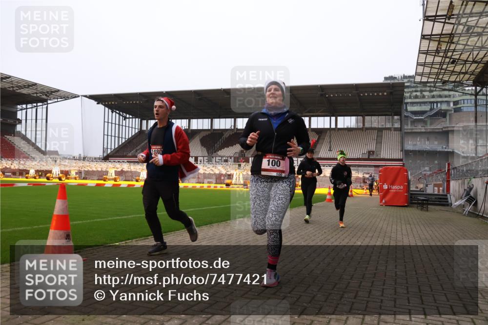08.12.2024 - St. Pauli X-Mass-Run No. 14 Yannick Fuchs http://msf.ph/oto/7477421 08.12.2024 09:59:51 Ziel 100, 123, 190, 2478, 2480, 2739, 2932, 2958, 3294 meine-sportfotos.de