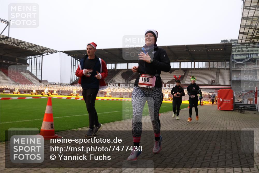 08.12.2024 - St. Pauli X-Mass-Run No. 14 Yannick Fuchs http://msf.ph/oto/7477430 08.12.2024 09:59:52 Ziel 100, 123, 2478, 2480, 2739, 2932, 2958, 3294 meine-sportfotos.de