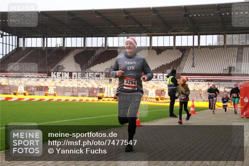 08.12.2024 - St. Pauli X-Mass-Run No. 14 Yannick Fuchs http://msf.ph/oto/7477547 08.12.2024 10:00:00 Ziel 123, 2478, 2480, 2739, 2932, 2958, 3294 meine-sportfotos.de