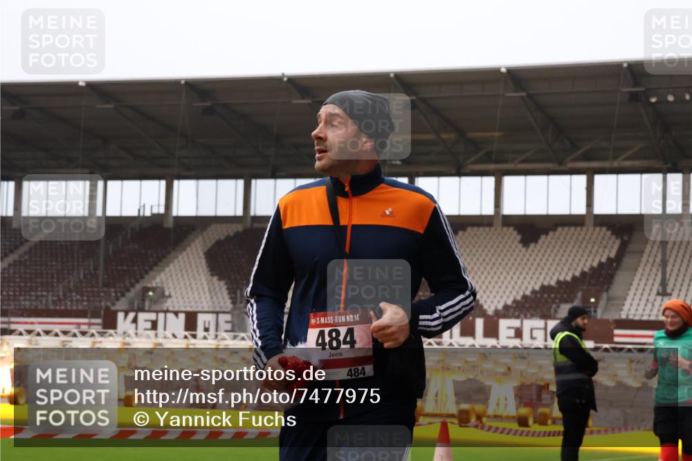 08.12.2024 - St. Pauli X-Mass-Run No. 14 Yannick Fuchs http://msf.ph/oto/7477975 08.12.2024 10:00:32 Ziel 174, 259, 484, 608, 1393, 1725, 2760, 3013, 3015, 3170 meine-sportfotos.de