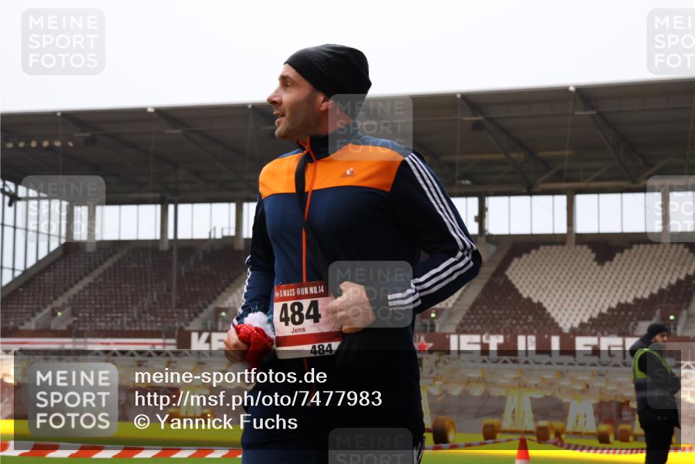 08.12.2024 - St. Pauli X-Mass-Run No. 14 Yannick Fuchs http://msf.ph/oto/7477983 08.12.2024 10:00:32 Ziel 174, 259, 484, 608, 1393, 1725, 2760, 3013, 3015, 3170 meine-sportfotos.de