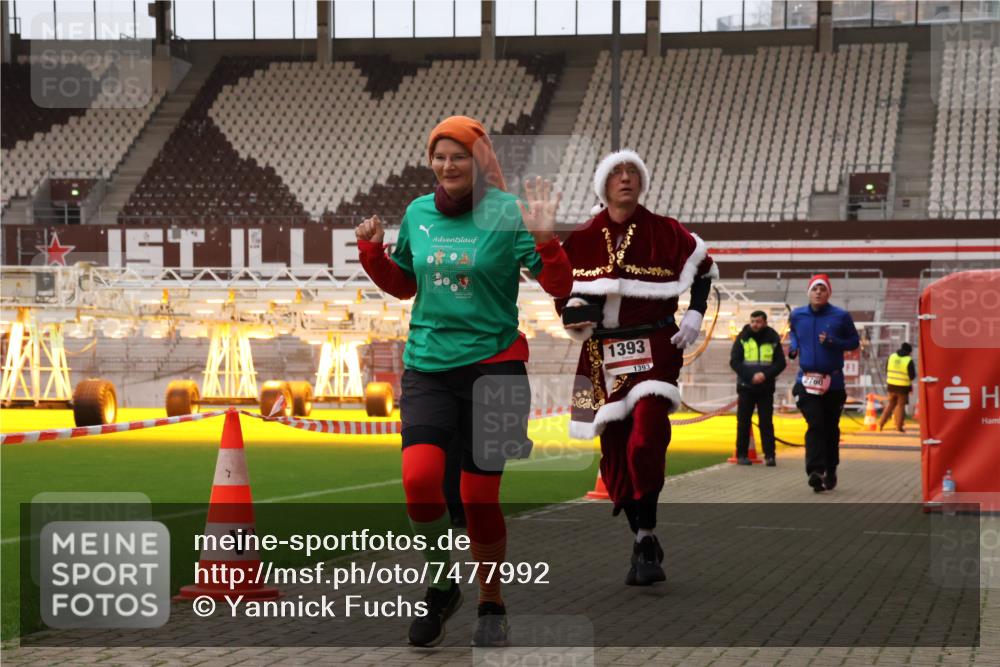 08.12.2024 - St. Pauli X-Mass-Run No. 14 Yannick Fuchs http://msf.ph/oto/7477992 08.12.2024 10:00:33 Ziel 174, 259, 484, 608, 1393, 1725, 2760, 3013, 3015, 3170 meine-sportfotos.de