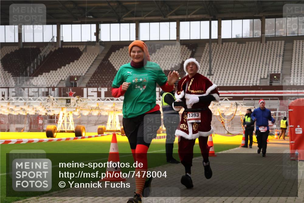 08.12.2024 - St. Pauli X-Mass-Run No. 14 Yannick Fuchs http://msf.ph/oto/7478004 08.12.2024 10:00:34 Ziel 174, 259, 484, 608, 1393, 1725, 2760, 3170 meine-sportfotos.de