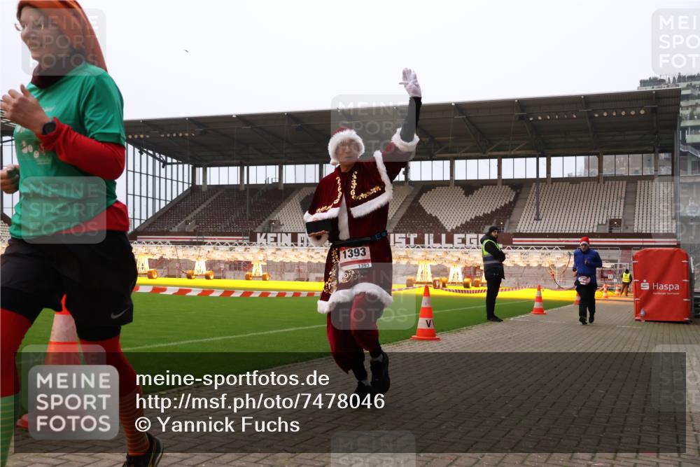 08.12.2024 - St. Pauli X-Mass-Run No. 14 Yannick Fuchs http://msf.ph/oto/7478046 08.12.2024 10:00:36 Ziel 174, 484, 608, 1393, 1725, 2760 meine-sportfotos.de