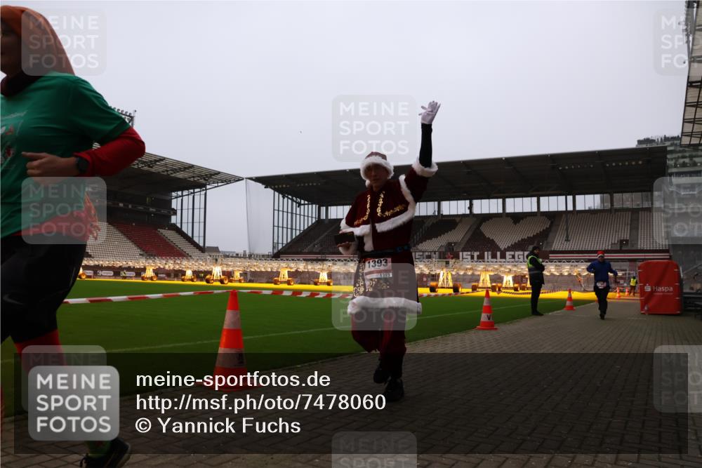 08.12.2024 - St. Pauli X-Mass-Run No. 14 Yannick Fuchs http://msf.ph/oto/7478060 08.12.2024 10:00:36 Ziel 174, 484, 608, 1393, 1725, 2760 meine-sportfotos.de