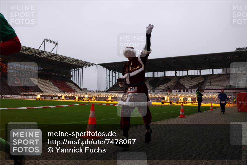 08.12.2024 - St. Pauli X-Mass-Run No. 14 Yannick Fuchs http://msf.ph/oto/7478067 08.12.2024 10:00:36 Ziel 174, 484, 608, 1393, 1725, 2760 meine-sportfotos.de