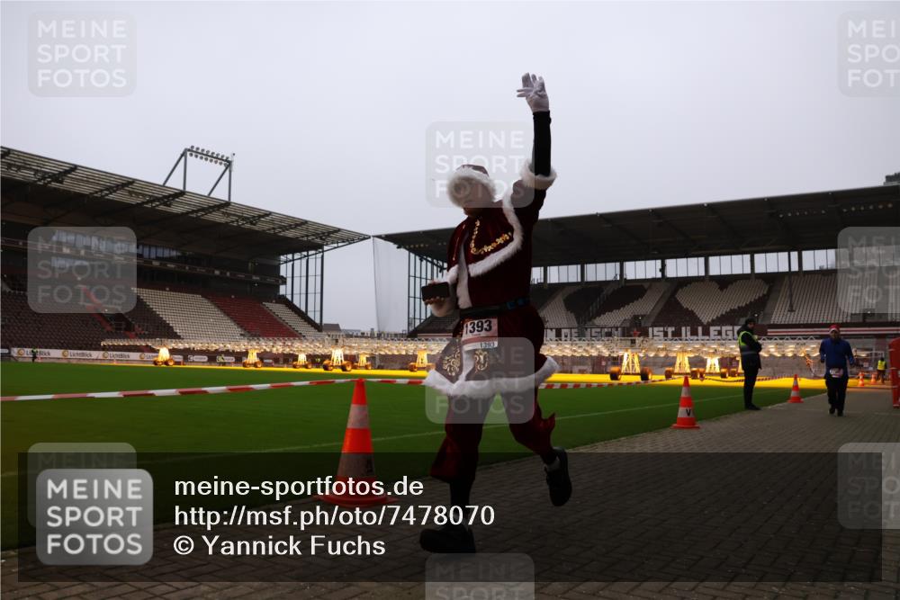 08.12.2024 - St. Pauli X-Mass-Run No. 14 Yannick Fuchs http://msf.ph/oto/7478070 08.12.2024 10:00:36 Ziel 174, 484, 608, 1393, 1725, 2760 meine-sportfotos.de