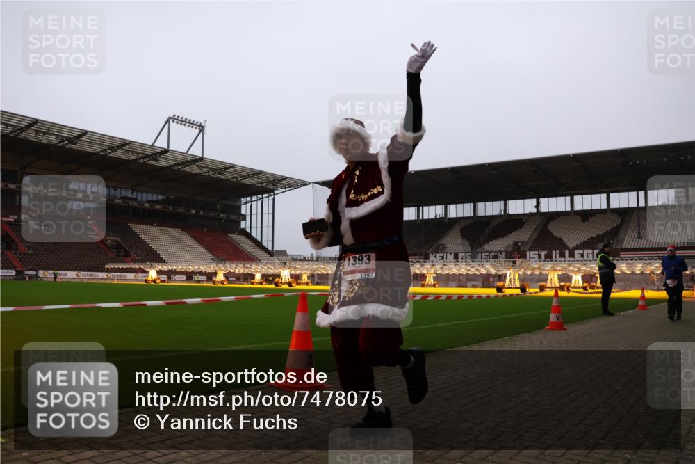 08.12.2024 - St. Pauli X-Mass-Run No. 14 Yannick Fuchs http://msf.ph/oto/7478075 08.12.2024 10:00:36 Ziel 174, 484, 608, 1393, 1725, 2760 meine-sportfotos.de