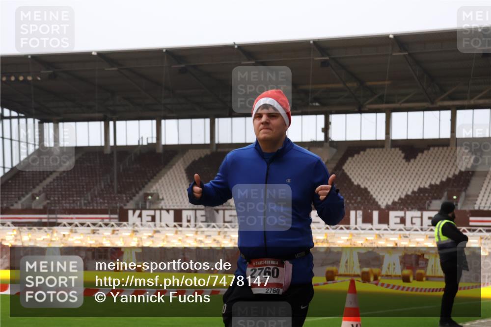 08.12.2024 - St. Pauli X-Mass-Run No. 14 Yannick Fuchs http://msf.ph/oto/7478147 08.12.2024 10:00:40 Ziel 174, 484, 608, 1393, 1725, 2760 meine-sportfotos.de