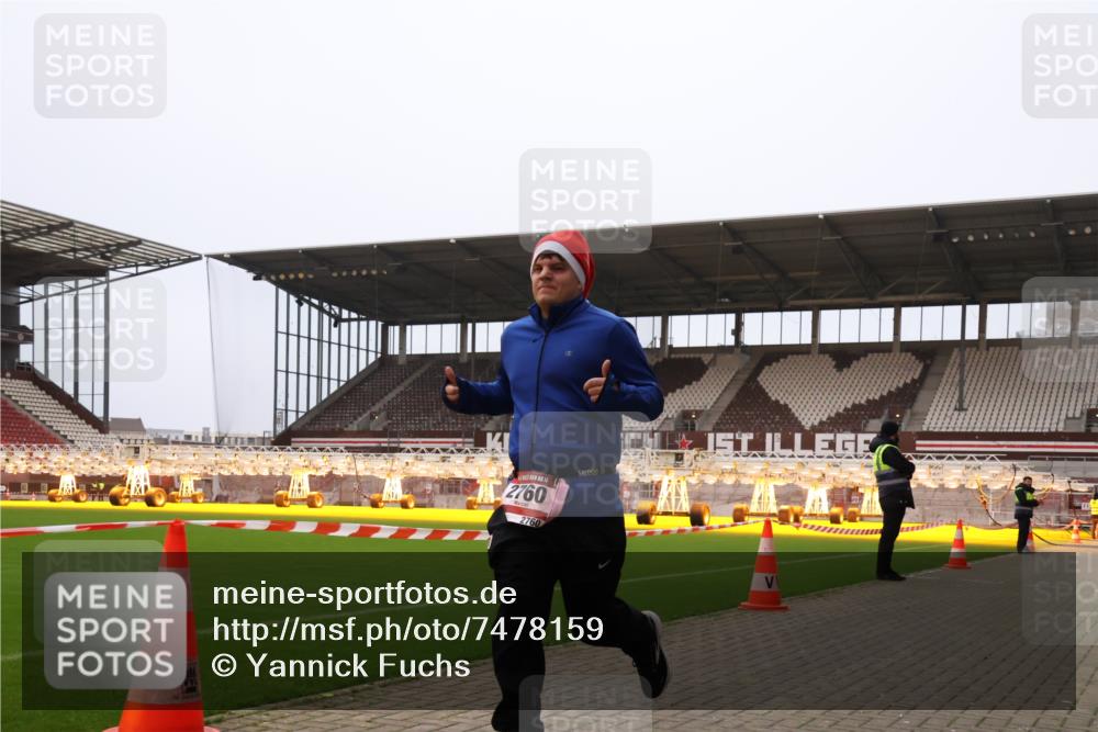08.12.2024 - St. Pauli X-Mass-Run No. 14 Yannick Fuchs http://msf.ph/oto/7478159 08.12.2024 10:00:40 Ziel 174, 484, 608, 1393, 1725, 2760 meine-sportfotos.de