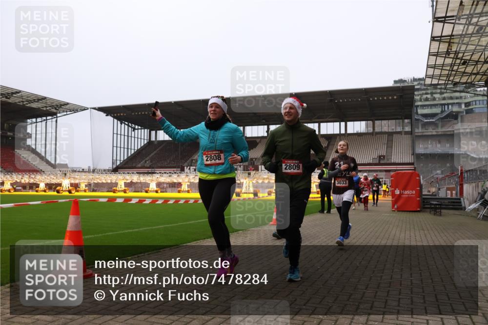 08.12.2024 - St. Pauli X-Mass-Run No. 14 Yannick Fuchs http://msf.ph/oto/7478284 08.12.2024 10:01:05 Ziel 410, 418, 642, 1750, 1773, 2447, 2808, 2809, 3033 meine-sportfotos.de