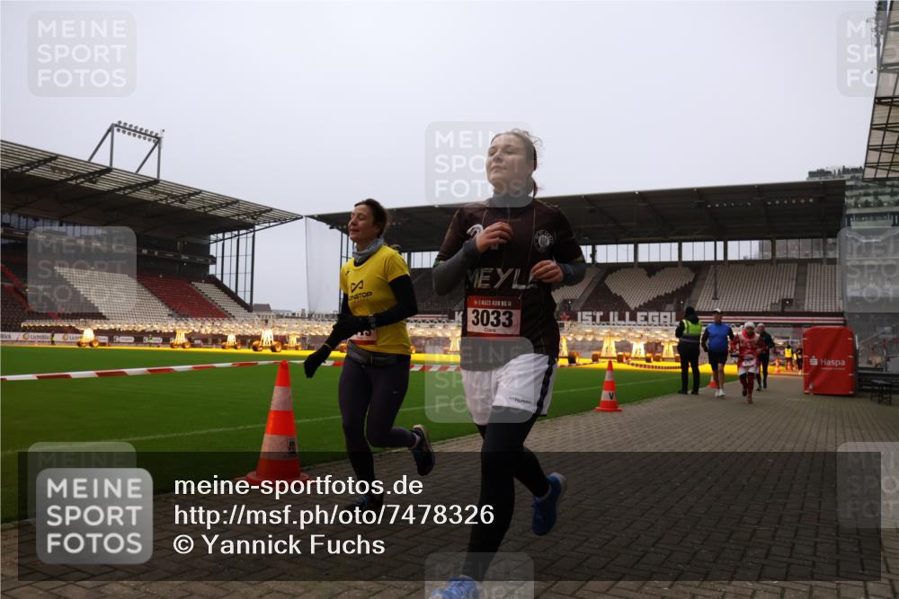 08.12.2024 - St. Pauli X-Mass-Run No. 14 Yannick Fuchs http://msf.ph/oto/7478326 08.12.2024 10:01:07 Ziel 410, 418, 642, 1750, 1773, 2447, 2696, 2808, 2809, 3033 meine-sportfotos.de