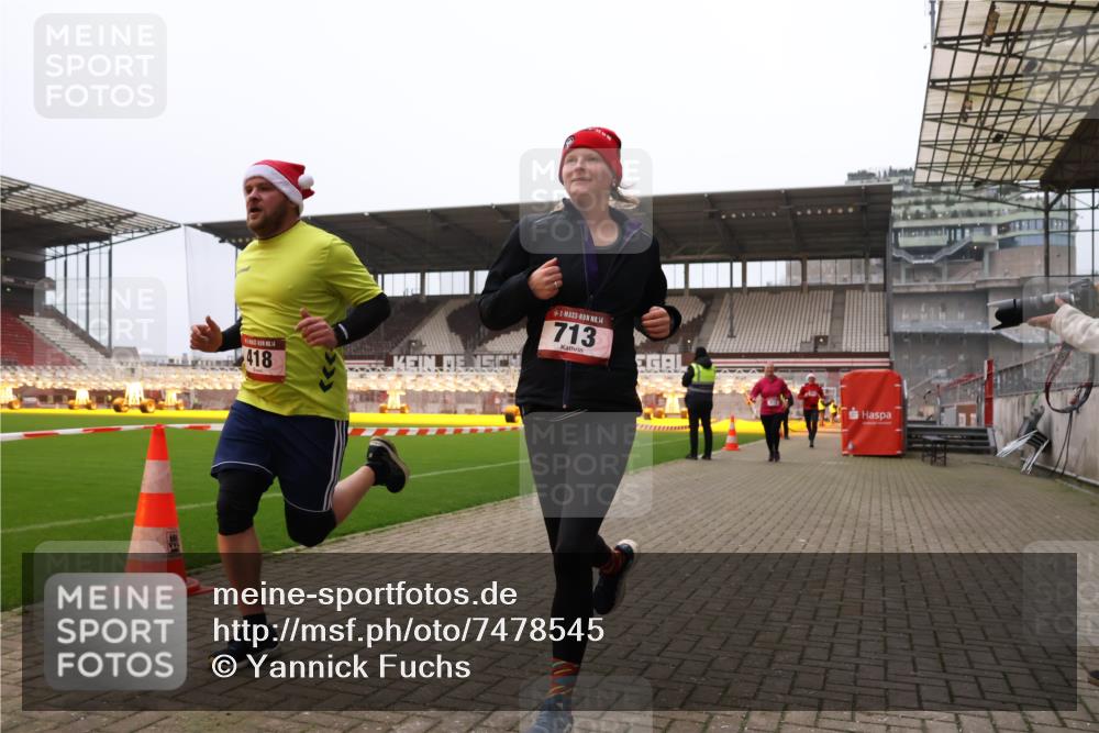 08.12.2024 - St. Pauli X-Mass-Run No. 14 Yannick Fuchs http://msf.ph/oto/7478545 08.12.2024 10:01:25 Ziel 418, 512, 713, 946, 2696 meine-sportfotos.de