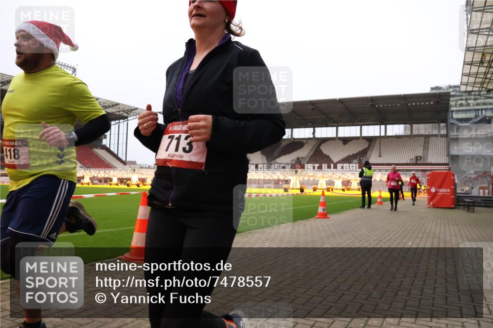 08.12.2024 - St. Pauli X-Mass-Run No. 14 Yannick Fuchs http://msf.ph/oto/7478557 08.12.2024 10:01:25 Ziel 418, 512, 713, 946, 2696 meine-sportfotos.de