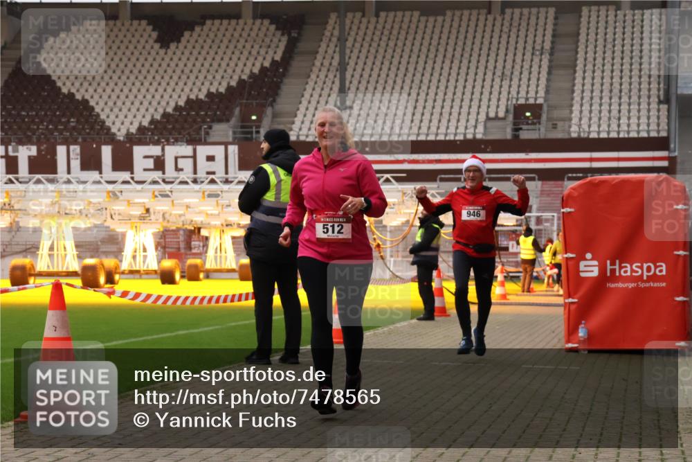 08.12.2024 - St. Pauli X-Mass-Run No. 14 Yannick Fuchs http://msf.ph/oto/7478565 08.12.2024 10:01:27 Ziel 41, 418, 512, 713, 946, 2696, 3340, 3341 meine-sportfotos.de