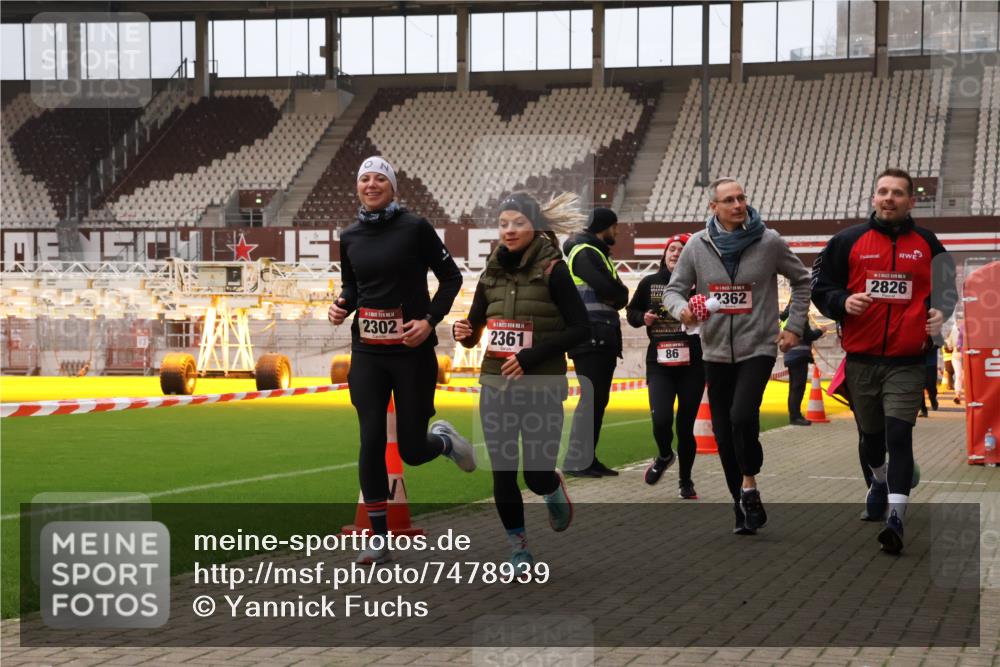 08.12.2024 - St. Pauli X-Mass-Run No. 14 Yannick Fuchs http://msf.ph/oto/7478939 08.12.2024 10:01:59 Ziel 86, 1751, 1784, 2302, 2361, 2362, 2817, 2826, 2833, 2965, 3093, 3304 meine-sportfotos.de