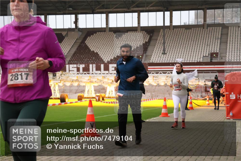 08.12.2024 - St. Pauli X-Mass-Run No. 14 Yannick Fuchs http://msf.ph/oto/7479104 08.12.2024 10:02:09 Ziel 86, 588, 838, 1784, 2302, 2361, 2362, 2780, 2817, 2826, 2965, 3093, 3255, 3304 meine-sportfotos.de