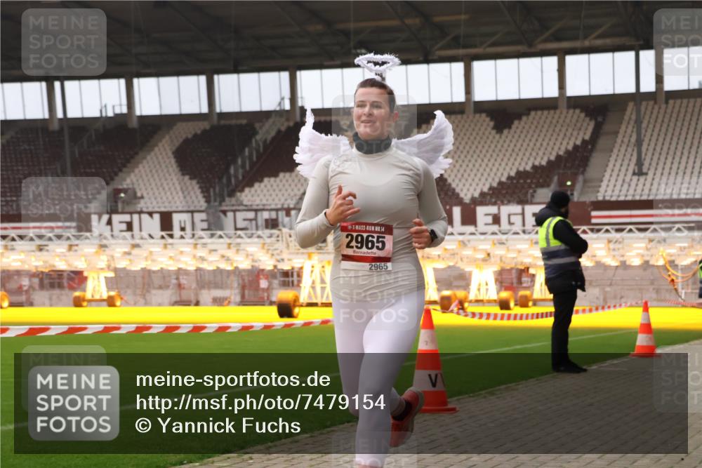 08.12.2024 - St. Pauli X-Mass-Run No. 14 Yannick Fuchs http://msf.ph/oto/7479154 08.12.2024 10:02:11 Ziel 588, 838, 1784, 2780, 2817, 2965, 3093, 3255, 3304 meine-sportfotos.de