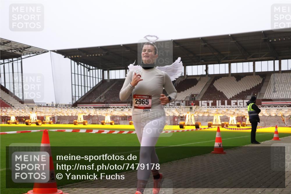 08.12.2024 - St. Pauli X-Mass-Run No. 14 Yannick Fuchs http://msf.ph/oto/7479178 08.12.2024 10:02:12 Ziel 588, 838, 1784, 2780, 2817, 2965, 3255, 3304 meine-sportfotos.de