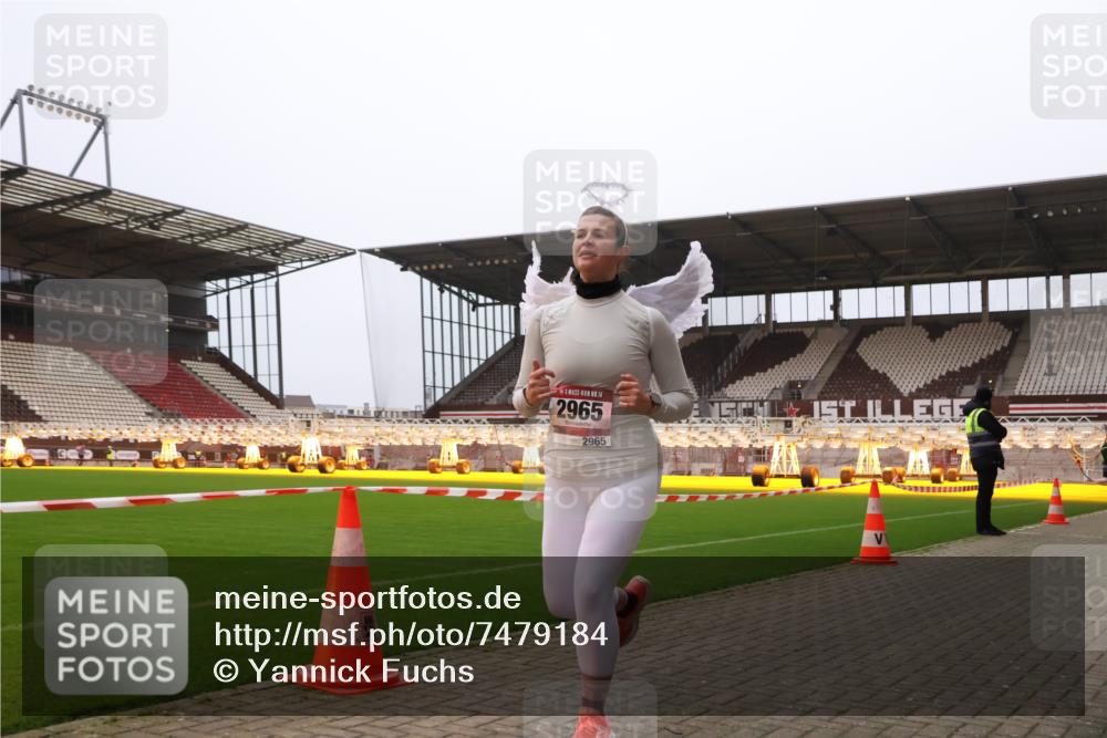 08.12.2024 - St. Pauli X-Mass-Run No. 14 Yannick Fuchs http://msf.ph/oto/7479184 08.12.2024 10:02:12 Ziel 588, 838, 1784, 2780, 2817, 2965, 3255, 3304 meine-sportfotos.de