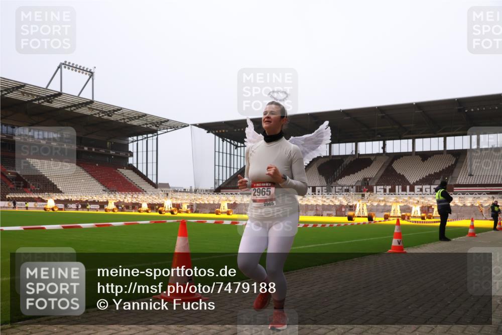 08.12.2024 - St. Pauli X-Mass-Run No. 14 Yannick Fuchs http://msf.ph/oto/7479188 08.12.2024 10:02:12 Ziel 588, 838, 1784, 2780, 2817, 2965, 3255, 3304 meine-sportfotos.de