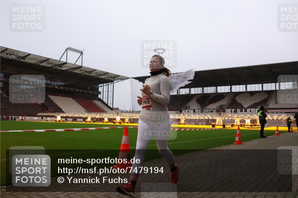 08.12.2024 - St. Pauli X-Mass-Run No. 14 Yannick Fuchs http://msf.ph/oto/7479194 08.12.2024 10:02:12 Ziel 588, 838, 1784, 2780, 2817, 2965, 3255, 3304 meine-sportfotos.de