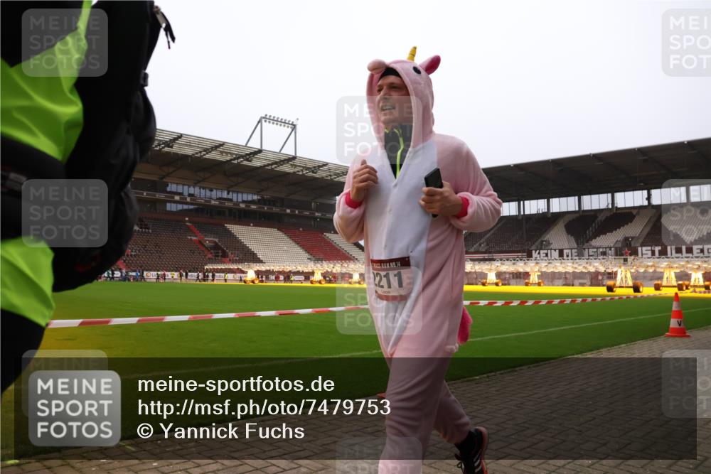 08.12.2024 - St. Pauli X-Mass-Run No. 14 Yannick Fuchs http://msf.ph/oto/7479753 08.12.2024 10:02:45 Ziel 187, 345, 349, 604, 609, 1018, 1275, 2211, 2334, 2371, 2426, 2898, 3104, 3105 meine-sportfotos.de