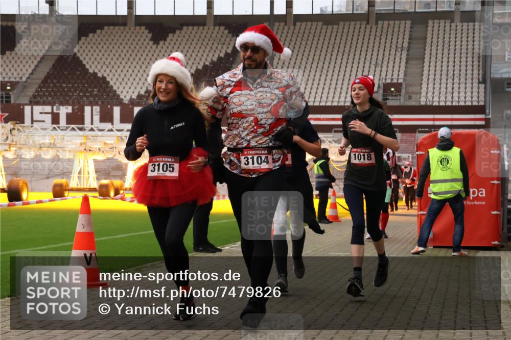 08.12.2024 - St. Pauli X-Mass-Run No. 14 Yannick Fuchs http://msf.ph/oto/7479826 08.12.2024 10:02:51 Ziel 187, 345, 349, 604, 609, 613, 630, 1018, 1275, 2211, 2334, 2371, 2426, 2898, 3104, 3105 meine-sportfotos.de
