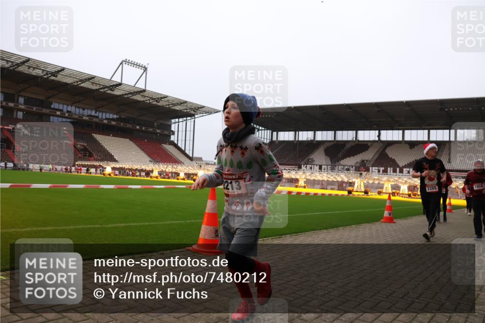 08.12.2024 - St. Pauli X-Mass-Run No. 14 Yannick Fuchs http://msf.ph/oto/7480212 08.12.2024 10:03:10 Ziel 253, 406, 613, 630, 809, 1219, 1385, 1958, 2213, 2265, 3039 meine-sportfotos.de