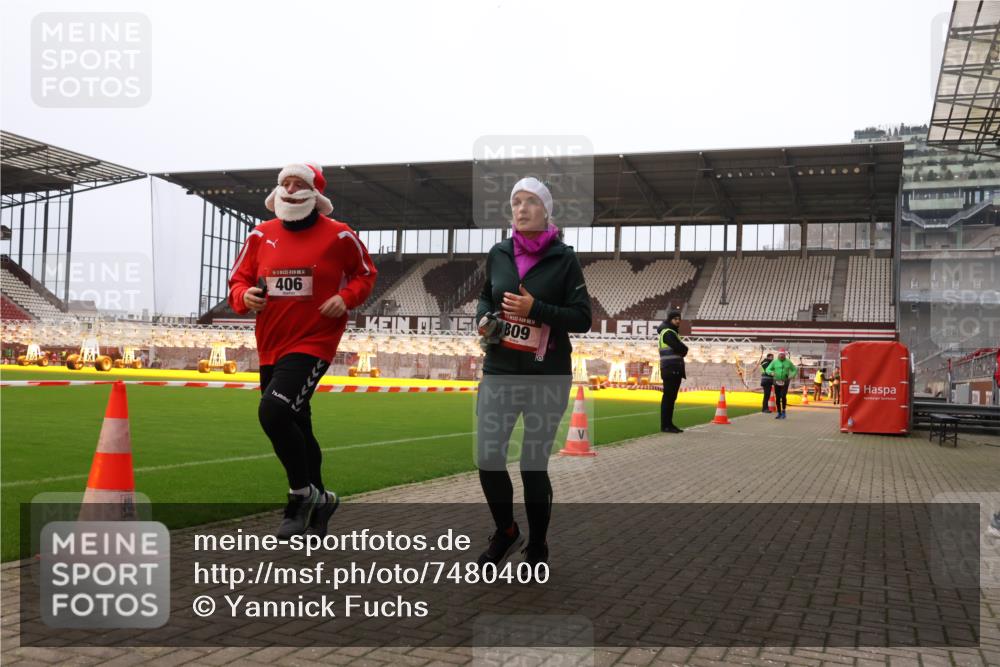 08.12.2024 - St. Pauli X-Mass-Run No. 14 Yannick Fuchs http://msf.ph/oto/7480400 08.12.2024 10:03:21 Ziel 253, 406, 809, 1385, 2822, 3260 meine-sportfotos.de