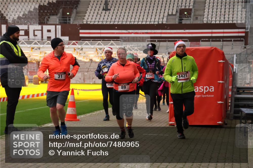 08.12.2024 - St. Pauli X-Mass-Run No. 14 Yannick Fuchs http://msf.ph/oto/7480965 08.12.2024 10:04:24 Ziel 31, 89, 299, 627, 634, 791, 1421, 2380, 2382, 2383, 2604, 3008 meine-sportfotos.de