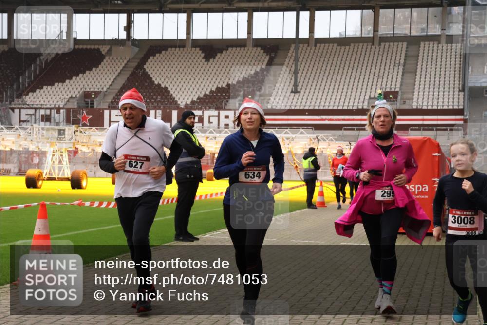 08.12.2024 - St. Pauli X-Mass-Run No. 14 Yannick Fuchs http://msf.ph/oto/7481053 08.12.2024 10:04:31 Ziel 31, 76, 89, 172, 299, 595, 627, 634, 748, 791, 1421, 2380, 2382, 2383, 2485, 2758, 3007, 3008 meine-sportfotos.de