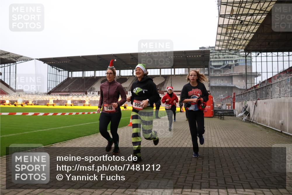08.12.2024 - St. Pauli X-Mass-Run No. 14 Yannick Fuchs http://msf.ph/oto/7481212 08.12.2024 10:04:41 Ziel 76, 172, 299, 595, 627, 634, 748, 2380, 2485, 2758, 2937, 3007 meine-sportfotos.de