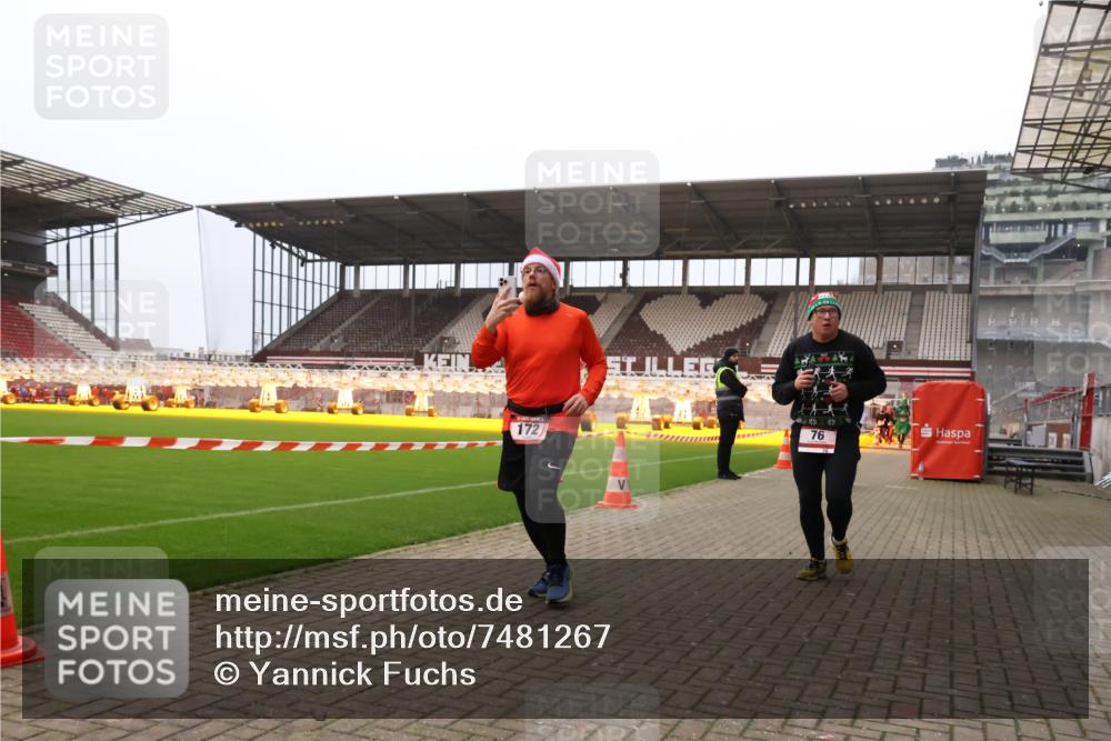 08.12.2024 - St. Pauli X-Mass-Run No. 14 Yannick Fuchs http://msf.ph/oto/7481267 08.12.2024 10:04:44 Ziel 76, 172, 595, 748, 1189, 2043, 2485, 2758, 2937, 3007 meine-sportfotos.de