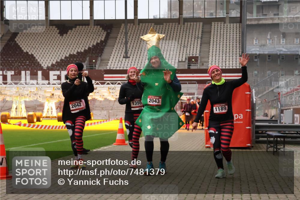 08.12.2024 - St. Pauli X-Mass-Run No. 14 Yannick Fuchs http://msf.ph/oto/7481379 08.12.2024 10:04:55 Ziel 76, 1021, 1067, 1189, 1355, 2042, 2043, 2937 meine-sportfotos.de