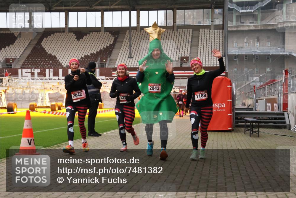 08.12.2024 - St. Pauli X-Mass-Run No. 14 Yannick Fuchs http://msf.ph/oto/7481382 08.12.2024 10:04:56 Ziel 76, 1021, 1067, 1189, 1355, 2013, 2042, 2043, 2937 meine-sportfotos.de