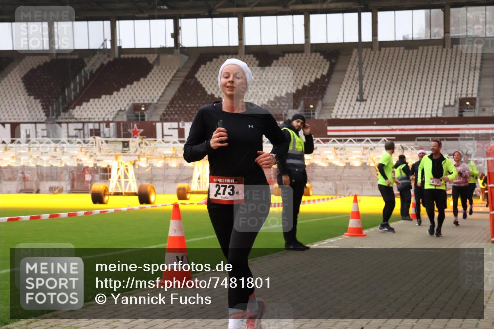 08.12.2024 - St. Pauli X-Mass-Run No. 14 Yannick Fuchs http://msf.ph/oto/7481801 08.12.2024 10:05:21 Ziel 24, 273, 312, 620, 949, 1959, 2013, 2015, 2031, 2165, 2836, 2889, 2890, 2903, 2904, 3077, 3310, 3311, 3312, 3313, 3314, 3315, 3316, 3317, 3318 meine-sportfotos.de