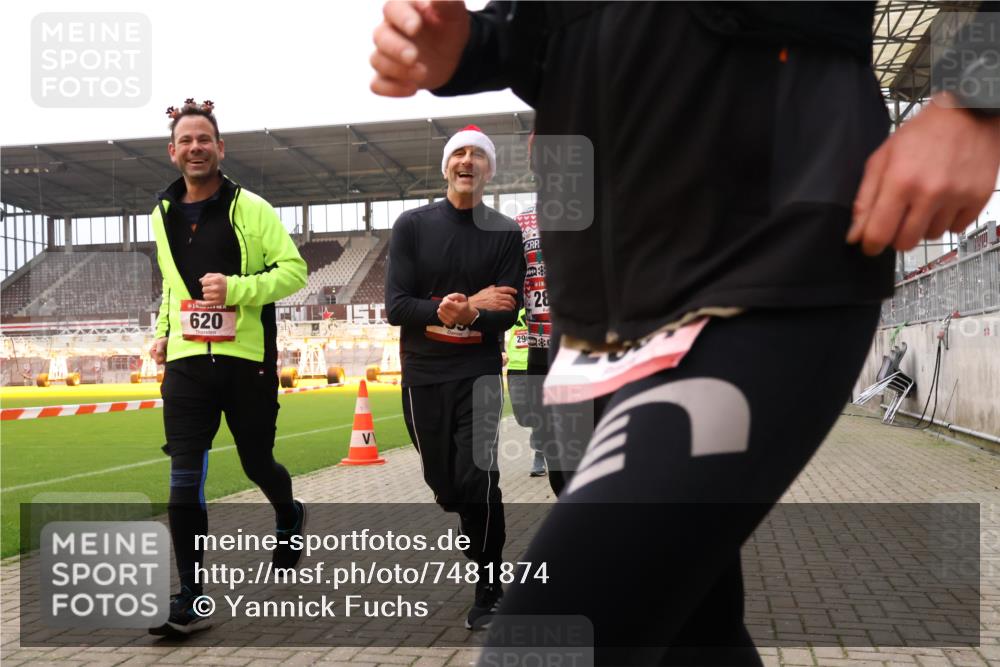 08.12.2024 - St. Pauli X-Mass-Run No. 14 Yannick Fuchs http://msf.ph/oto/7481874 08.12.2024 10:05:27 Ziel 126, 273, 312, 620, 949, 1959, 2031, 2056, 2080, 2146, 2165, 2889, 2890, 2903, 2904, 3310, 3311, 3312, 3314, 3315, 3316, 3317, 3339 meine-sportfotos.de
